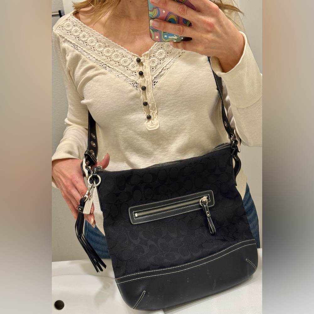 Coach SoHo Vintage 2004 signature black crossbody  EUC - Picture 11 of 15